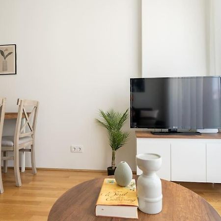 Trendy 1Br, Direct City Access By Hm Vienna Esterno foto